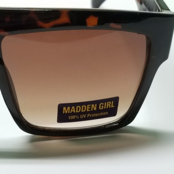 Retro Squared Sunglasses | Cheetah Print | 100% UV - Picture 7 of 10